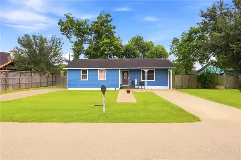 9326 Montgomery Ln, La Porte, TX 77571