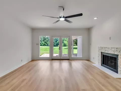 Living - 26 Cherry Hill Dr, Conroe, TX 77304 photo 4 of 18