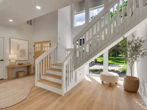 Entry Way - 26 Cherry Hill Dr, Conroe, TX 77304 photo 1 of 4