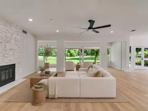 Living - 26 Cherry Hill Dr, Conroe, TX 77304 photo 10 of 18