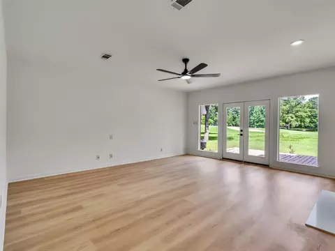 Living - 26 Cherry Hill Dr, Conroe, TX 77304 photo 3 of 18