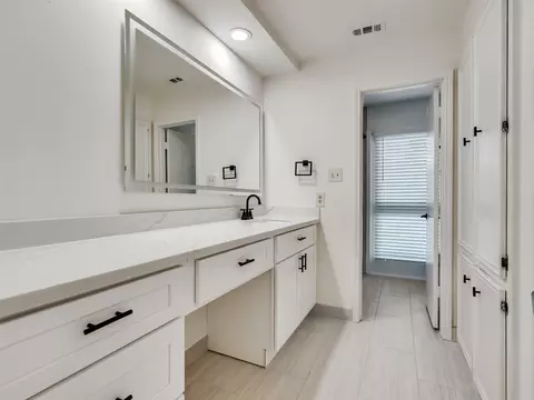Bath - 26 Cherry Hill Dr, Conroe, TX 77304 photo 3 of 3