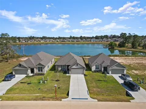 511 Shoreview Dr, Conroe, TX 77303 photo 1