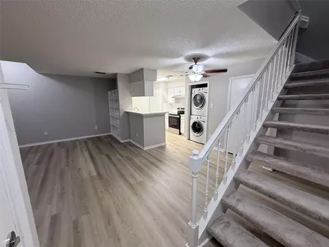 1515 Sandy Springs Rd #1102, Houston, TX 77042