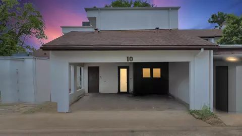 7655 S Braeswood Blvd #10, Houston, TX 77071