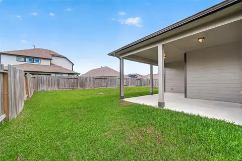 Exterior - 305 E Tranquil Fields Ln, Waller, TX 77484 photo 4 of 5