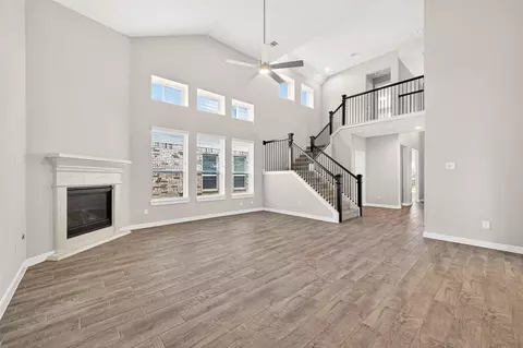 Living - 305 E Tranquil Fields Ln, Waller, TX 77484 photo 4 of 4