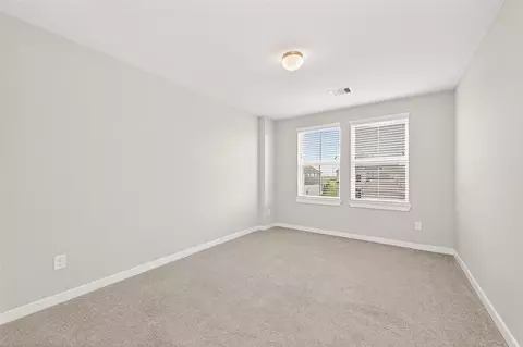 Bedroom - 305 E Tranquil Fields Ln, Waller, TX 77484 photo 8 of 17