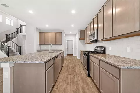 Kitchen - 305 E Tranquil Fields Ln, Waller, TX 77484 photo 2 of 4