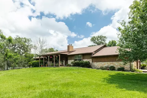 4821 County Road 288, Angleton, TX 77515