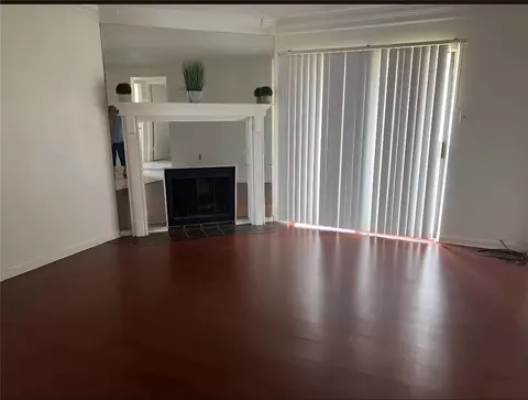8323 Wilcrest Dr #8004, Houston, TX 77072