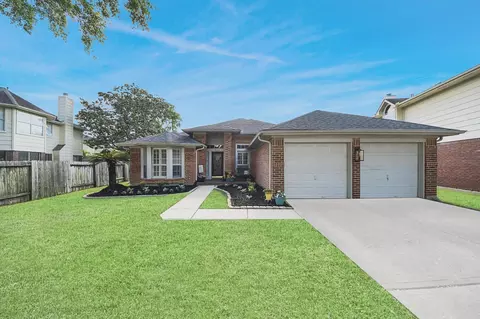4222 W Meadows Dr, Sugar Land, TX 77479