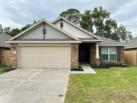 7 Greenbriar Loop, Angleton, TX 77515 photo 1