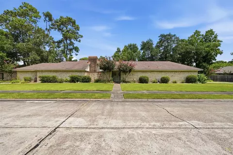 3508 Camelot St, Baytown, TX 77521