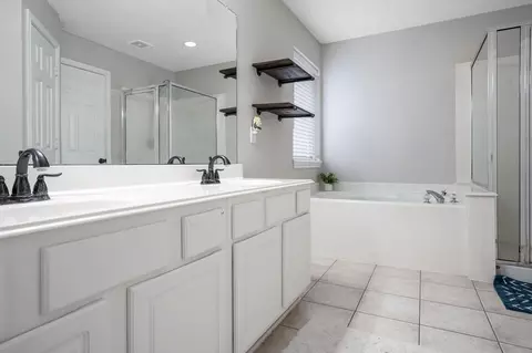 Bath - 20915 Sandy Briar Ct, Spring, TX 77379 photo 1 of 3