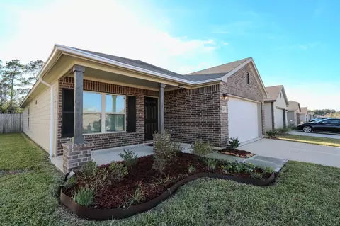 328 Cumberland Forest Dr, Magnolia, TX 77354
