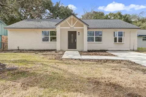 5506 Elm Tree Dr, Houston, TX 77048