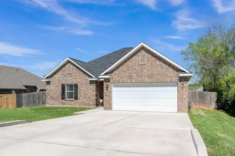 12426 Hackberry Dr, Willis, TX 77318