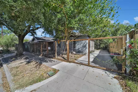 1120 Capron St, Houston, TX 77020