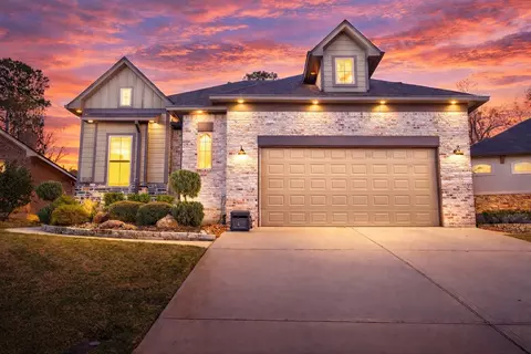 12379 Pebble View Dr, Conroe, TX 77304