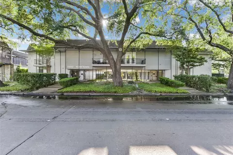 3300 Yorktown St #4, Houston, TX 77056