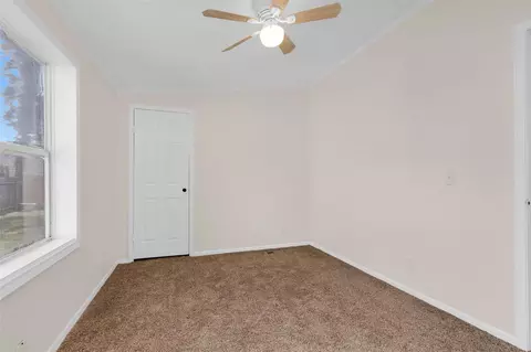 Bedroom - 10027 Berrypatch Ln, Tomball, TX 77375 photo 5 of 9