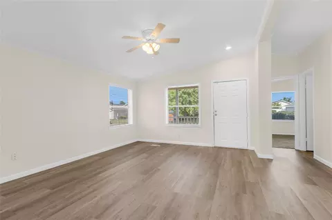 Living - 10027 Berrypatch Ln, Tomball, TX 77375 photo 2 of 4
