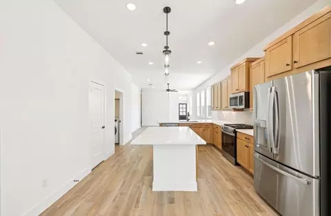 Kitchen - 12802 Meadow Wind Way, Conroe, TX 77302 photo 7 of 7