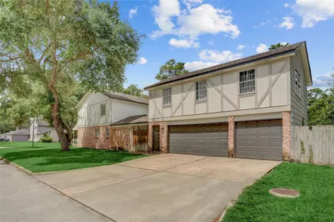 11902 Fawnview Dr, Houston, TX 77070