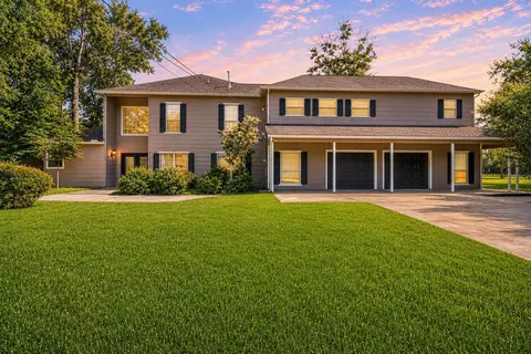 29015 Commons Oaks Dr, Huffman, TX 77336