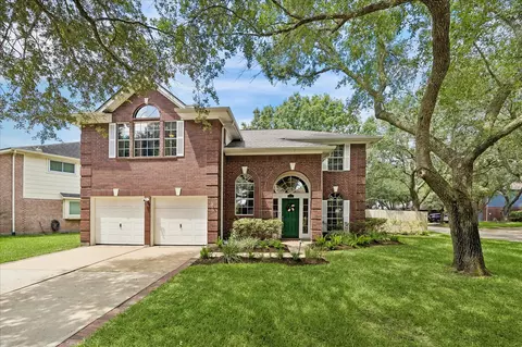 4231 Rocky Bend Dr, Sugar Land, TX 77479