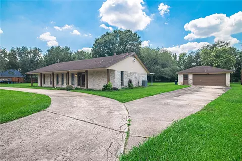 2808 Morenci St, Pearland, TX 77584
