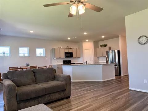 Living - 1951 Middle Pass Ln, Angleton, TX 77515 photo 1 of 4