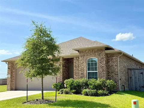 Exterior - 1951 Middle Pass Ln, Angleton, TX 77515 photo 4 of 13