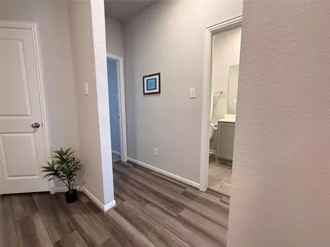 Entry Way - 1951 Middle Pass Ln, Angleton, TX 77515 photo 3 of 5