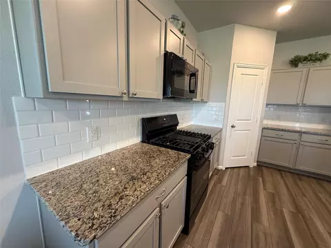 Kitchen - 1951 Middle Pass Ln, Angleton, TX 77515 photo 1 of 2