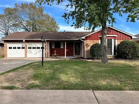 2403 Raspberry Ln, Pasadena, TX 77502 photo 1