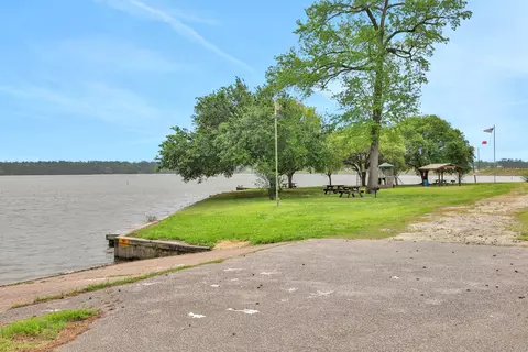 Exterior - 453 E Oak Shadows, Onalaska, TX 77360 photo 7 of 7