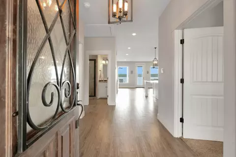 Entry Way - 453 E Oak Shadows, Onalaska, TX 77360 photo 1 of 3