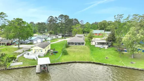 View/Area - 453 E Oak Shadows, Onalaska, TX 77360 photo 2 of 7