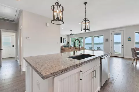 Kitchen - 453 E Oak Shadows, Onalaska, TX 77360 photo 1 of 5