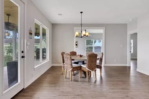 Dining - 453 E Oak Shadows, Onalaska, TX 77360 photo 4 of 5
