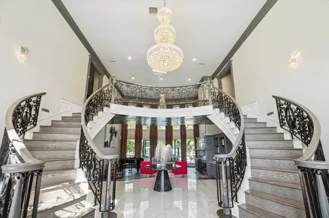 22009 Holly Creek Trl, Tomball, TX 77377
