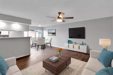 7047 Bissonnet St #117, Houston, TX 77074