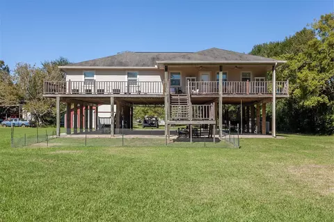 2704 62nd St, Port Arthur, TX 77640