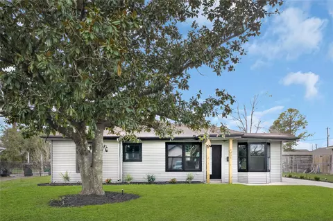 4331 Herridge St, Houston, TX 77022