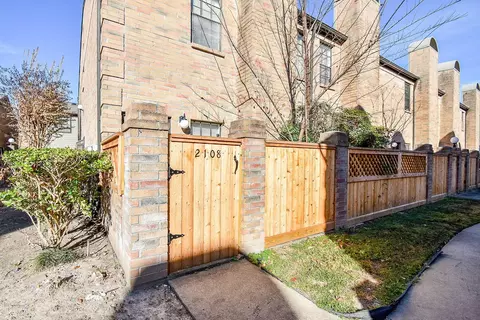 9800 Pagewood Ln #2108, Houston, TX 77042