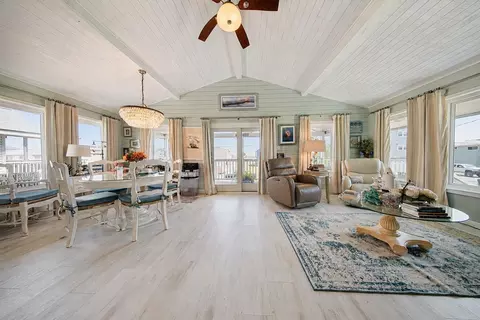 13026 John Reynolds Rd, Galveston, TX 77554