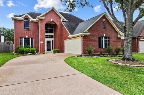 10902 Spruce Dr N, La Porte, TX 77571