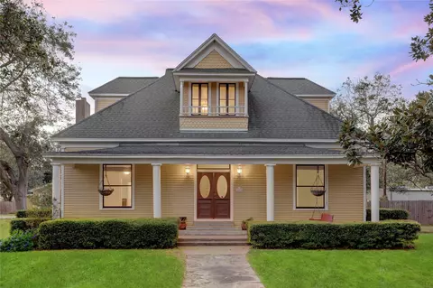 238 Bridge Ave, Glen Flora, TX 77443